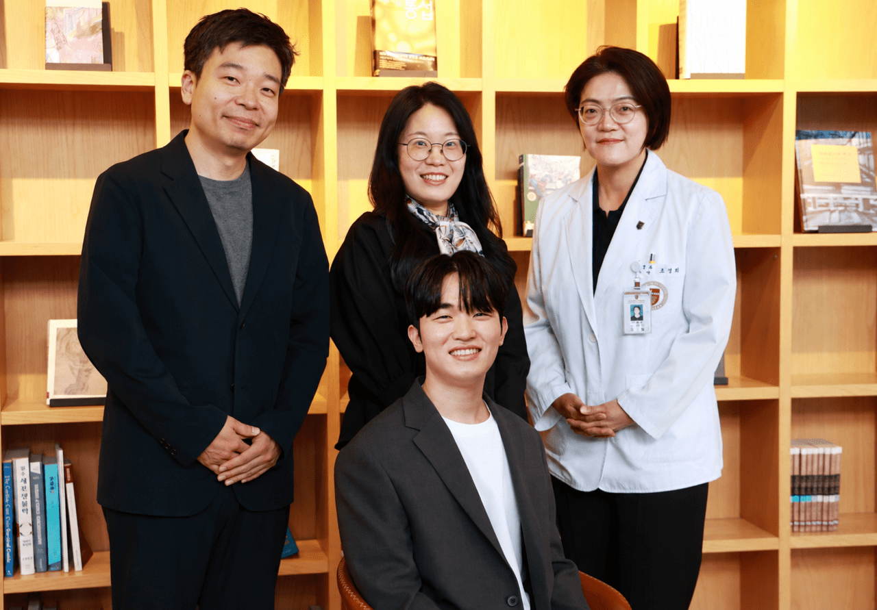 ▲ (왼쪽부터) 본교 전자전기공학부 정조운 교수, KAIST 건설및환경공학과 임리사 교수, 고려대학교 안암병원 신경과 조경희 교수, (아래) KAIST 응용과학연구소 백정엽 박사